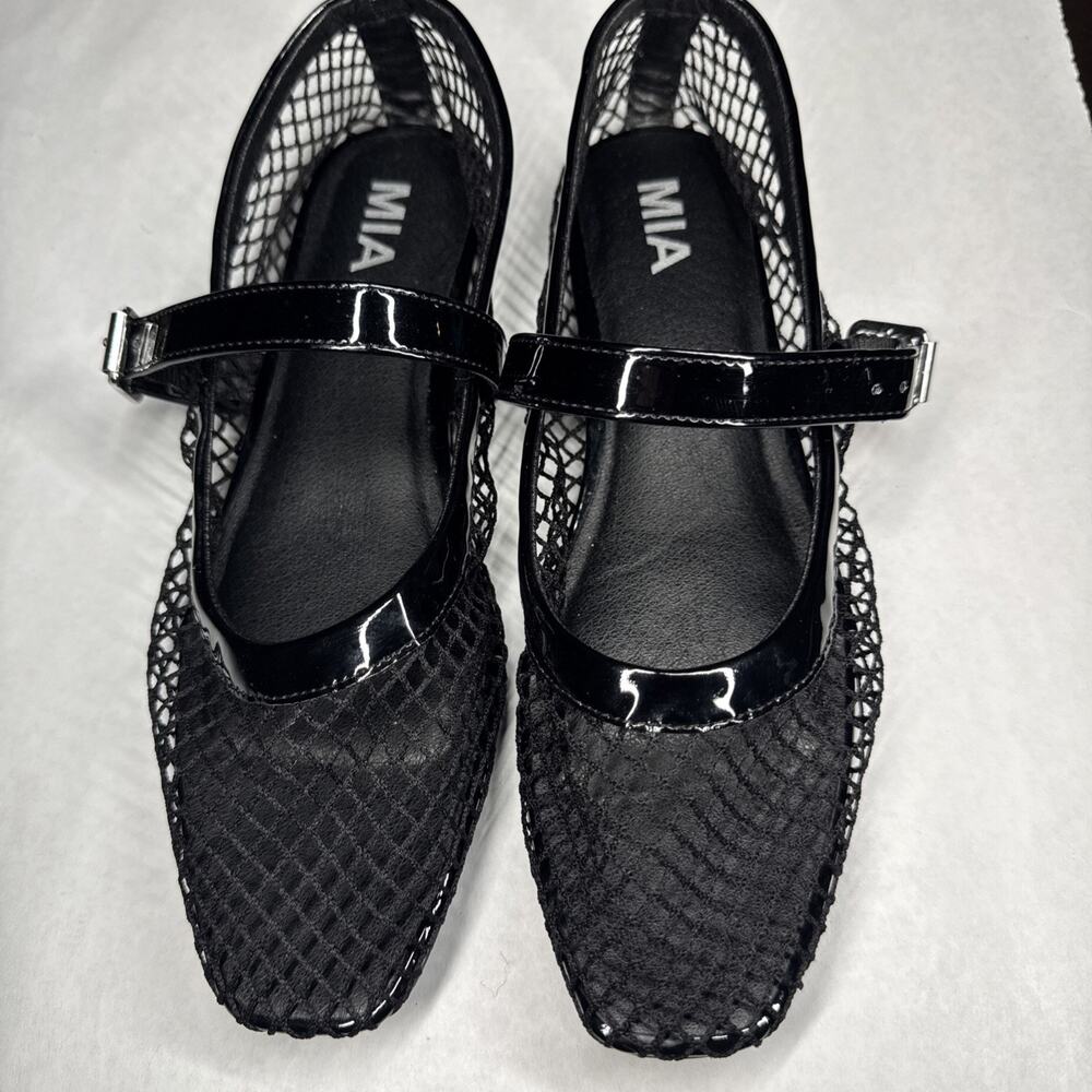 Mia Women's Rayza Mary Jane Round Toe Flats Black Size 8 Netting Patent Leather